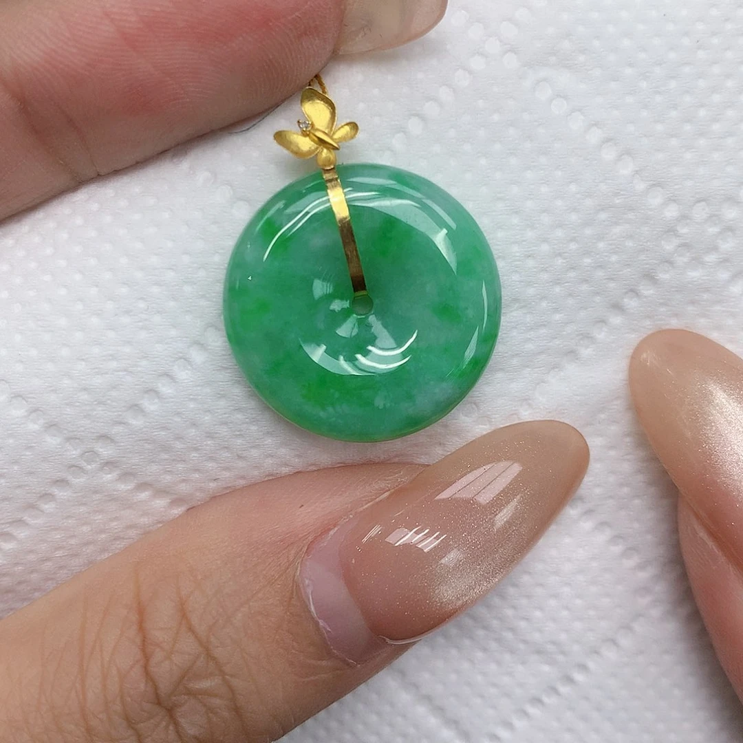 颈饰18K金镶嵌翡翠