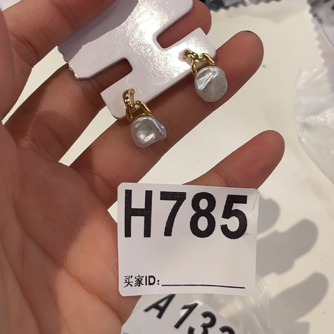 淡水珍珠耳饰合金