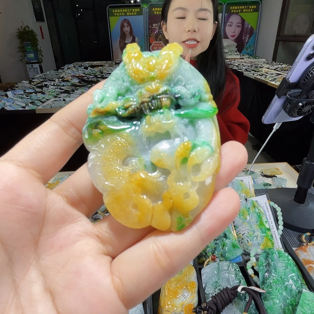 颈饰未镶嵌翡翠一