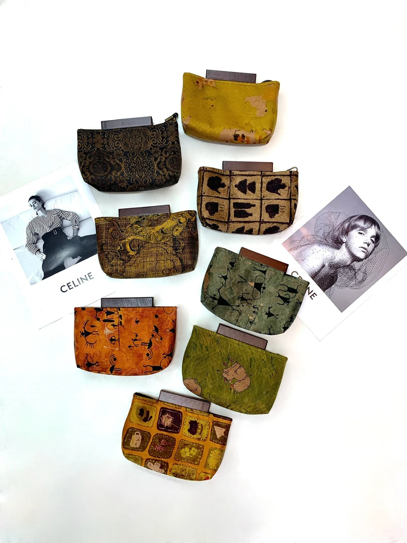 【素千玺】国风提花时尚多功能手机包扣式磁吸扣提花斜挎包