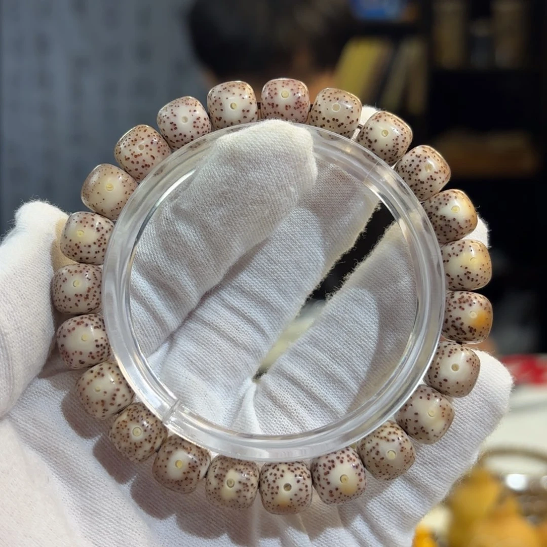 手串星月菩提粉冰A24