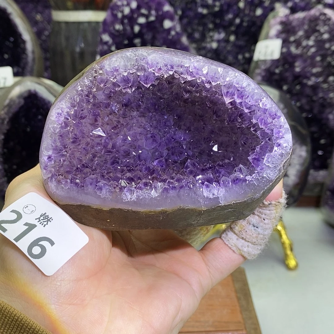 紫晶未镶嵌大型摆件（非配饰）