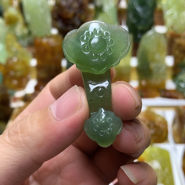 蛇纹石玉未镶嵌珠宝半成品