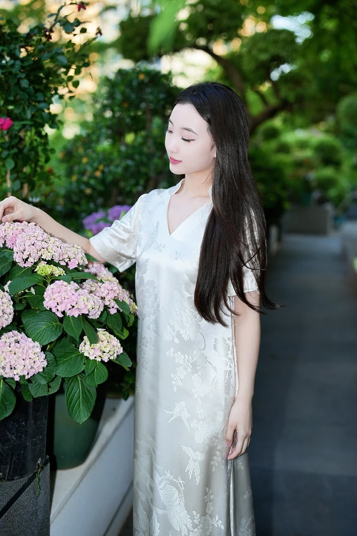 蓝大【月下影】桑蚕丝V领新中式连衣裙7767