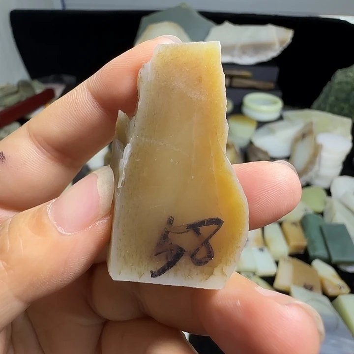 和田玉（白玉）未镶嵌珠宝半成品