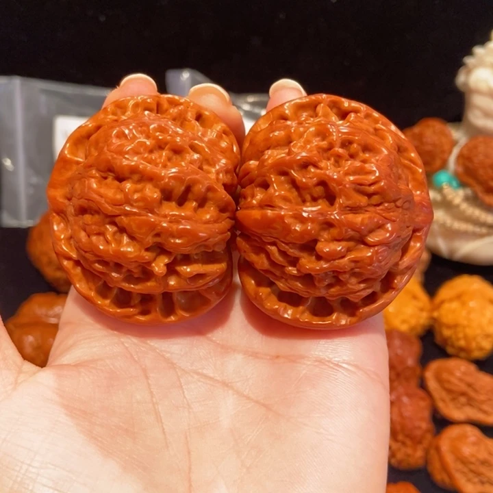 文玩核桃把件52龙鼎68