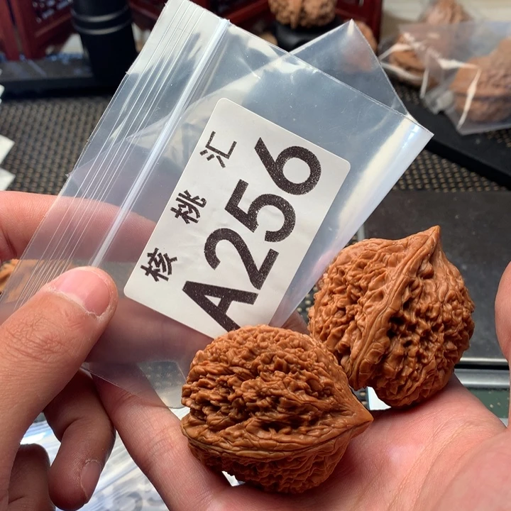 文玩核桃吊坠蒜头