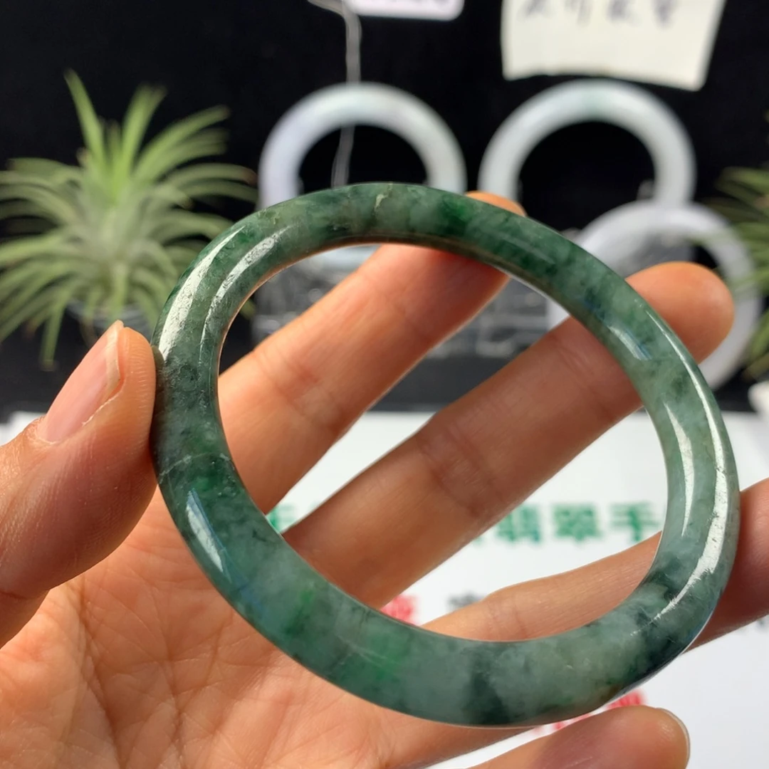翡翠未镶嵌手镯49。56.9圈