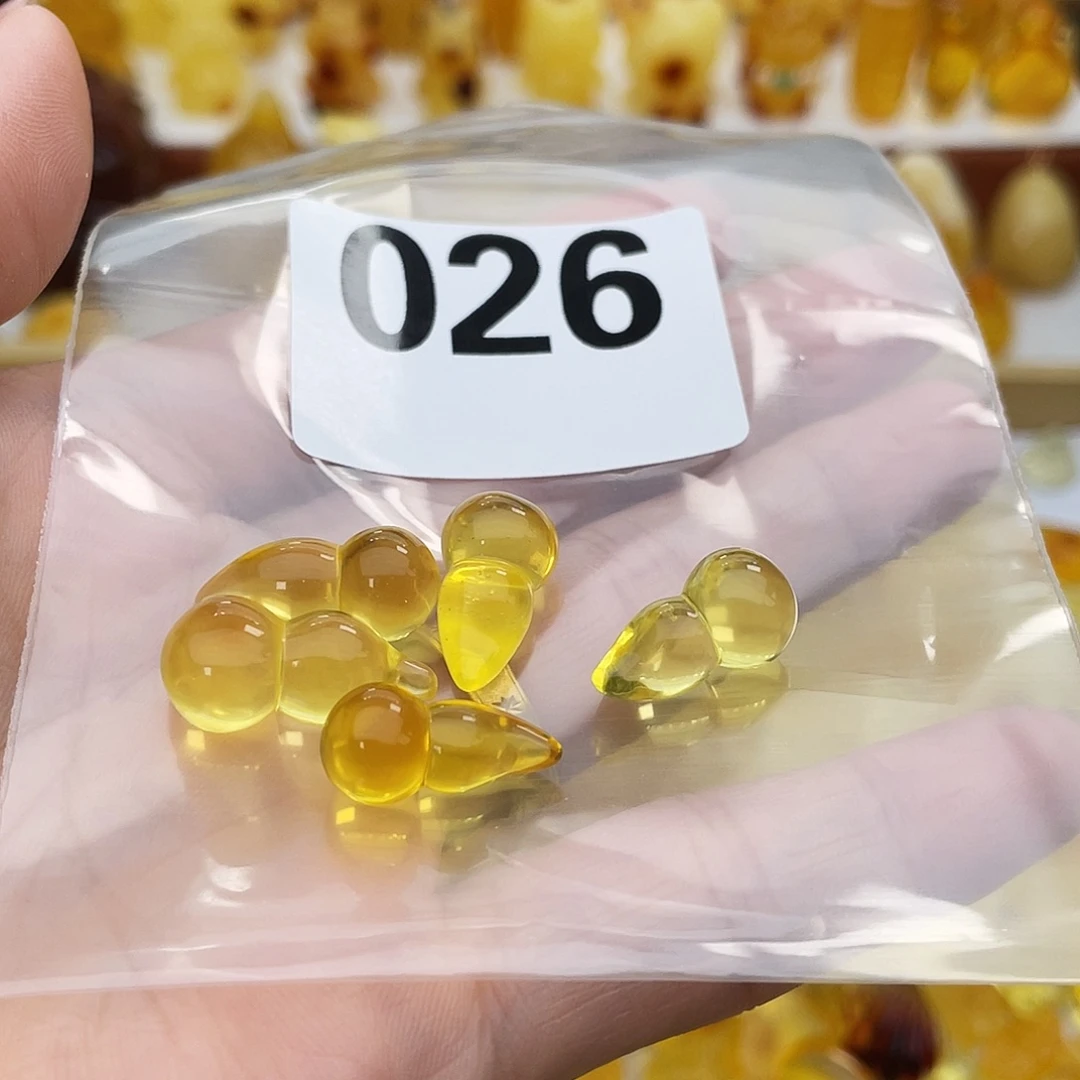 琥珀吊坠(赠链)未镶嵌