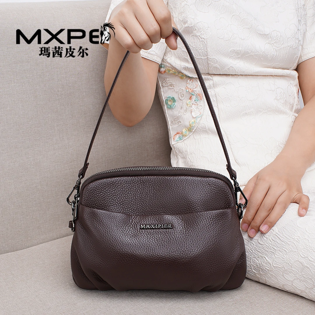 女士斜挎包2025多隔层实用手提包褶皱设计感真皮斜挎单肩云朵潮包