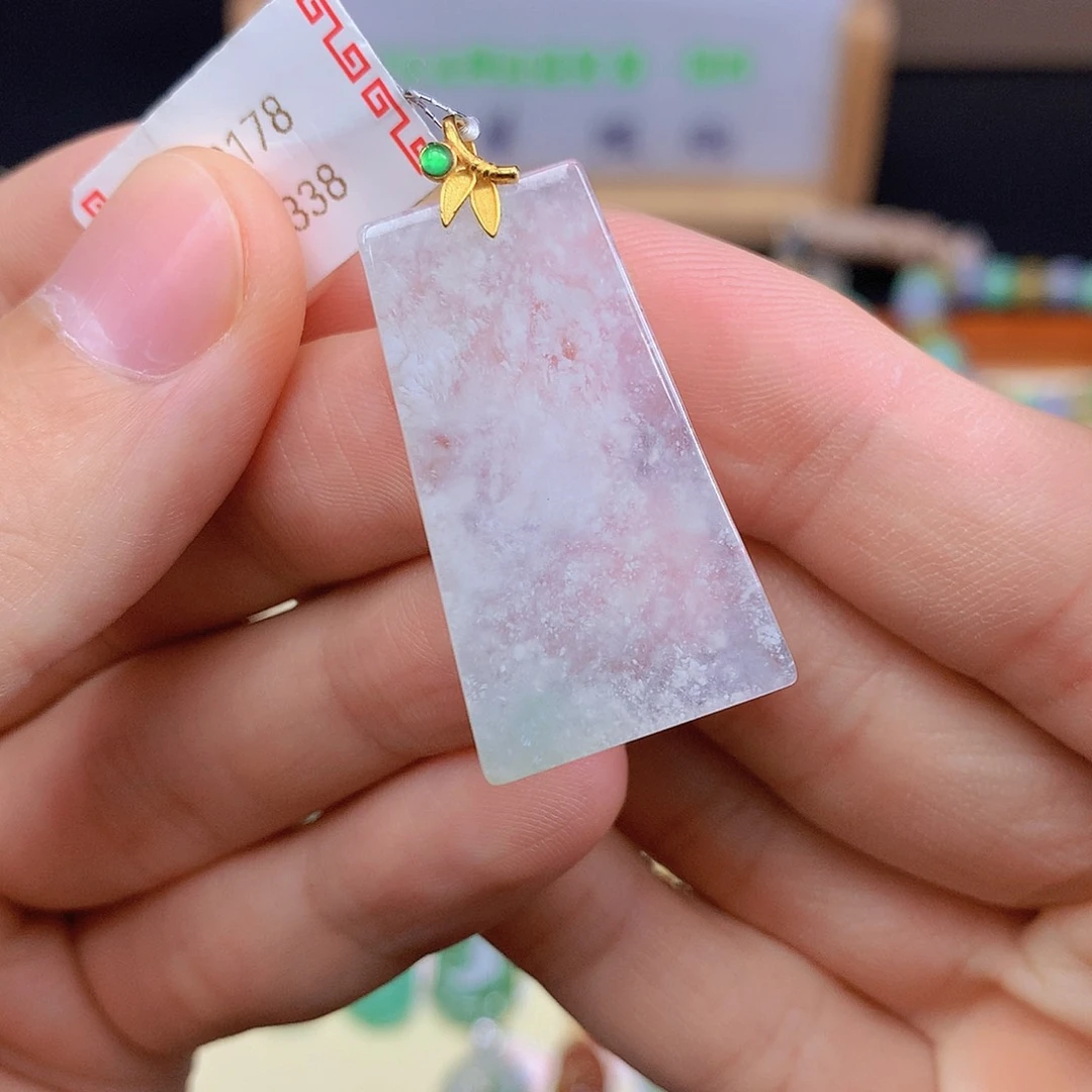 颈饰18K金镶嵌翡翠翡翠