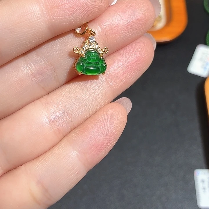 翡翠合金颈饰翡翠