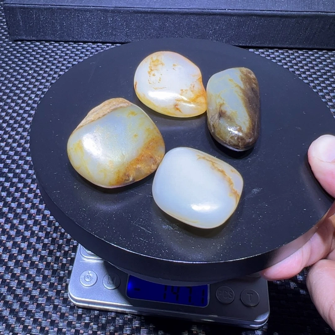 吊坠(不含链)未镶嵌和田玉（子料）103