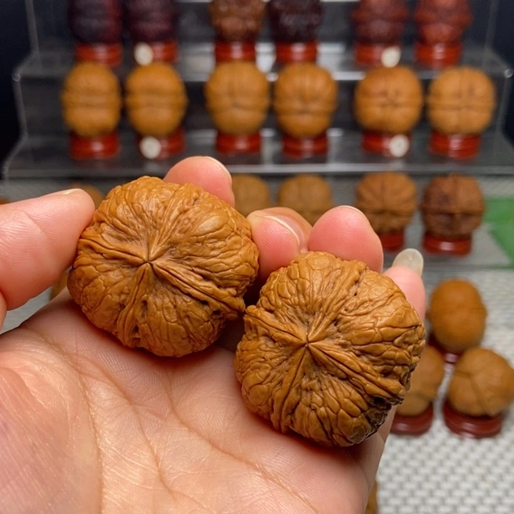 把件文玩核桃木纹四棱30