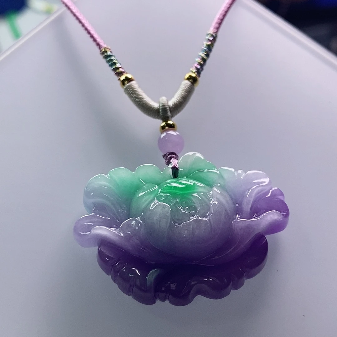 翡翠未镶嵌吊坠(赠链)