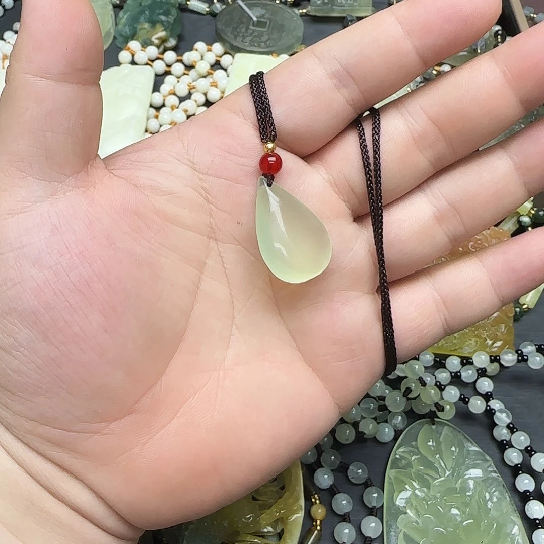 蛇纹石玉合金颈饰