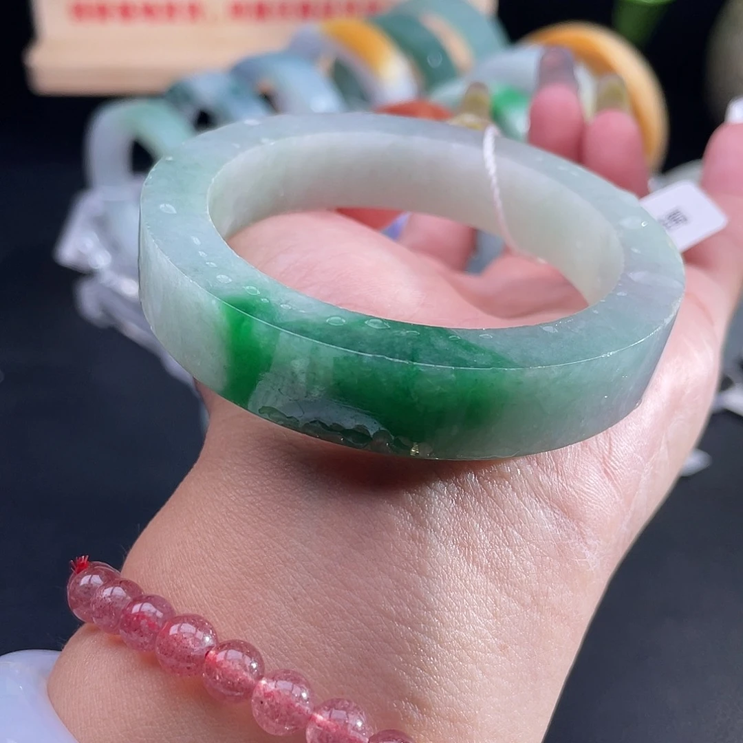 未镶嵌翡翠手镯定制翡翠