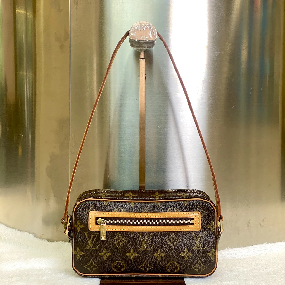99新 LouisVuitton/路易威登 古有98新LV笑脸盒子单肩包6706