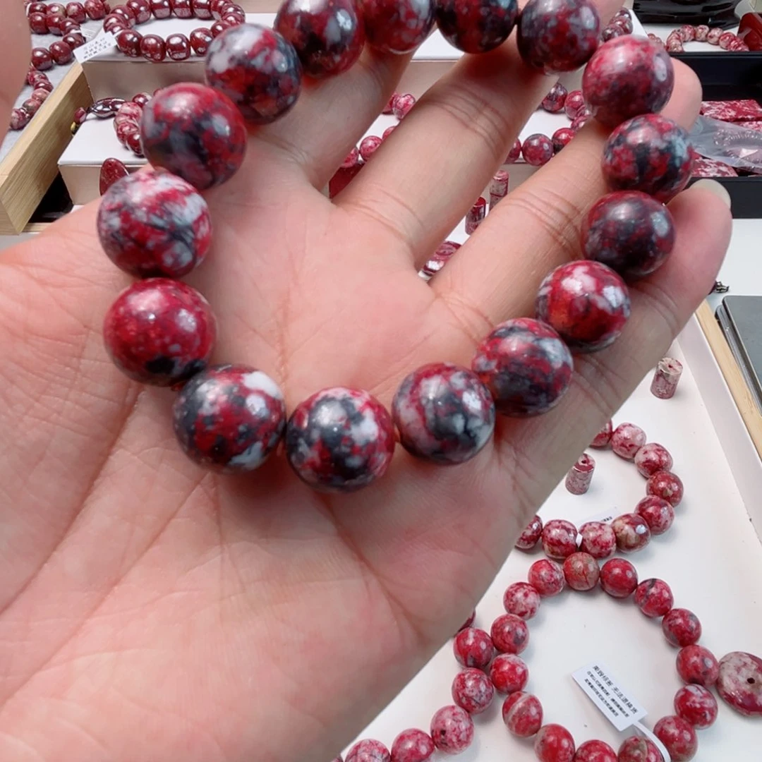 天然辰砂85克天然原石卡14