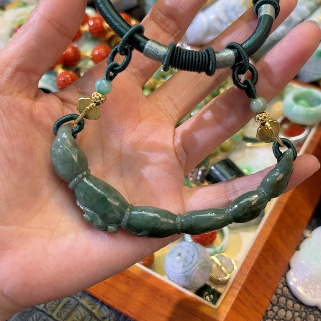 翡翠颈饰未镶嵌待编款