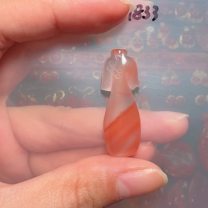 未镶嵌吊坠南红玛瑙
