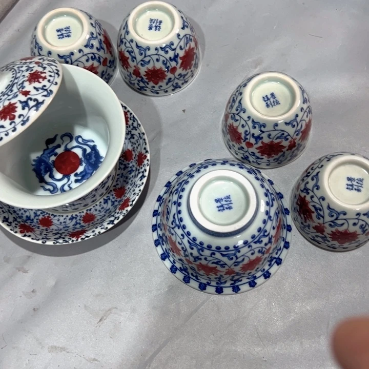 瓷片白青花缠枝莲釉里红六件套