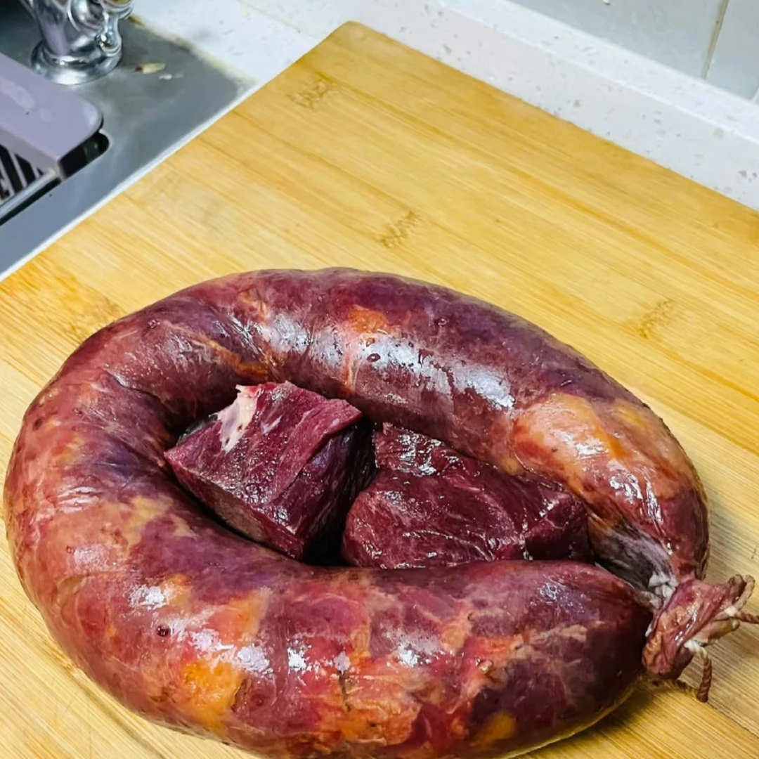 新疆正宗果木熏制熏马肉手工灌制马肠新疆特色瘦肉马肠
