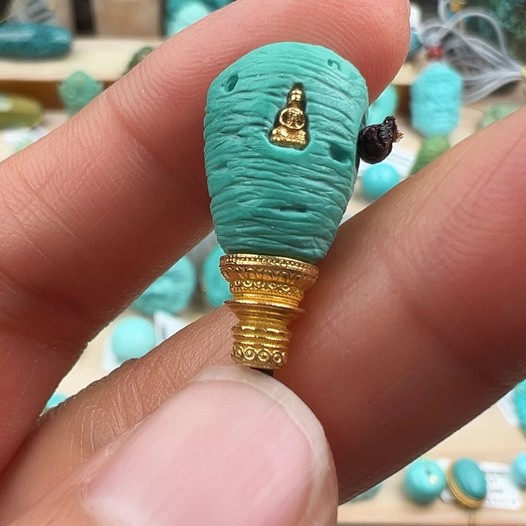 绿松石配饰未镶嵌