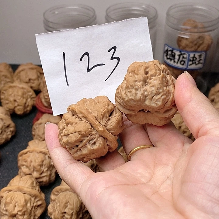 .***Z我在外面吃饭了哈