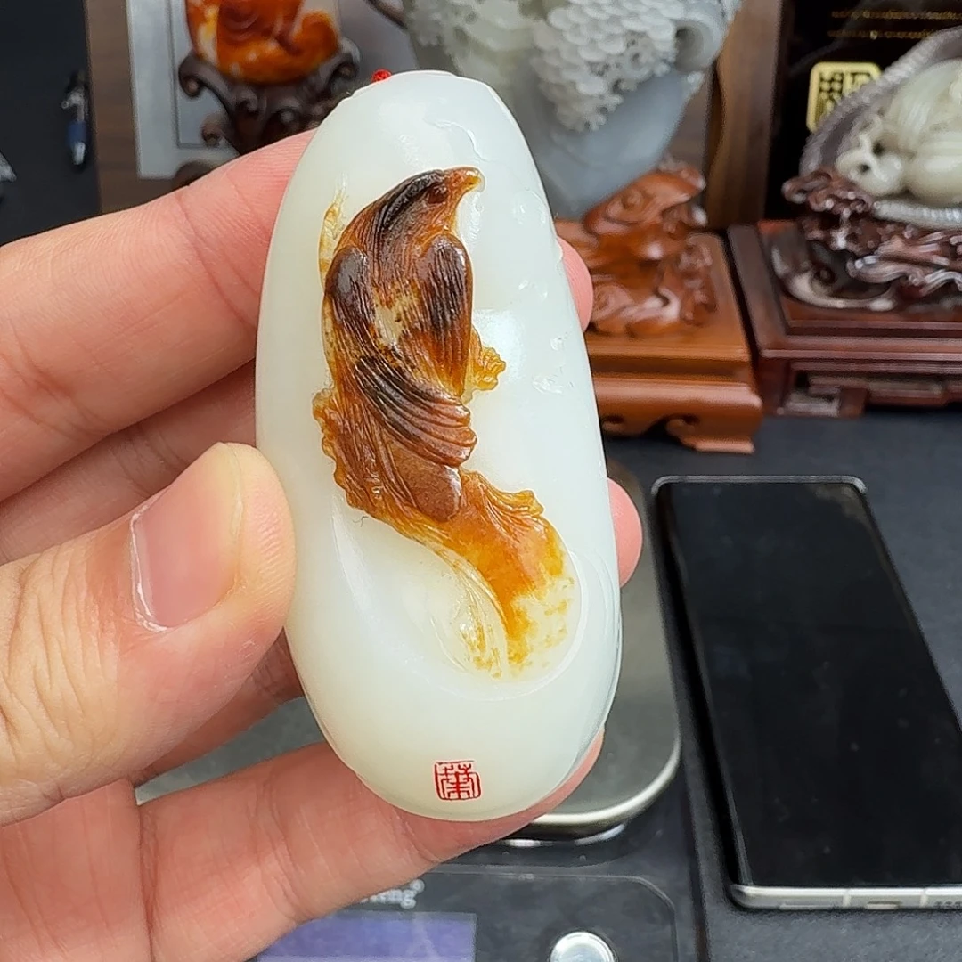 和田玉未镶嵌把件