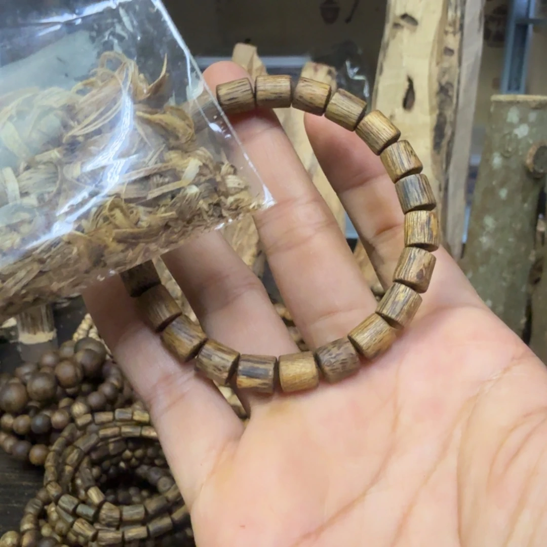 沉香碎屑沉香奇楠沉香桶珠卡7