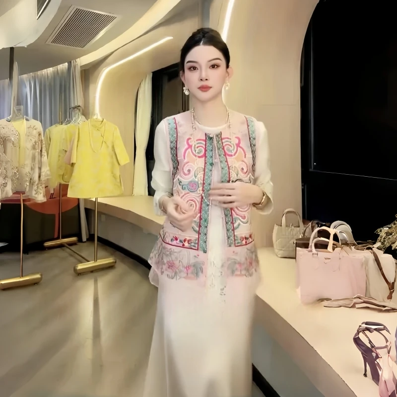 国风马甲薄款洋气时尚锦上添花新中式国风绣花百搭夏季轻奢马甲女
