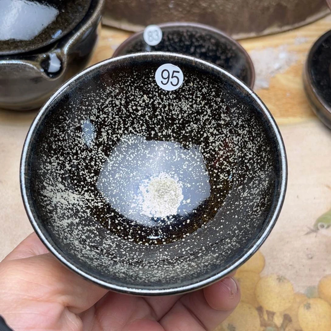 茶盏义兴龙窑坚持真柴烧