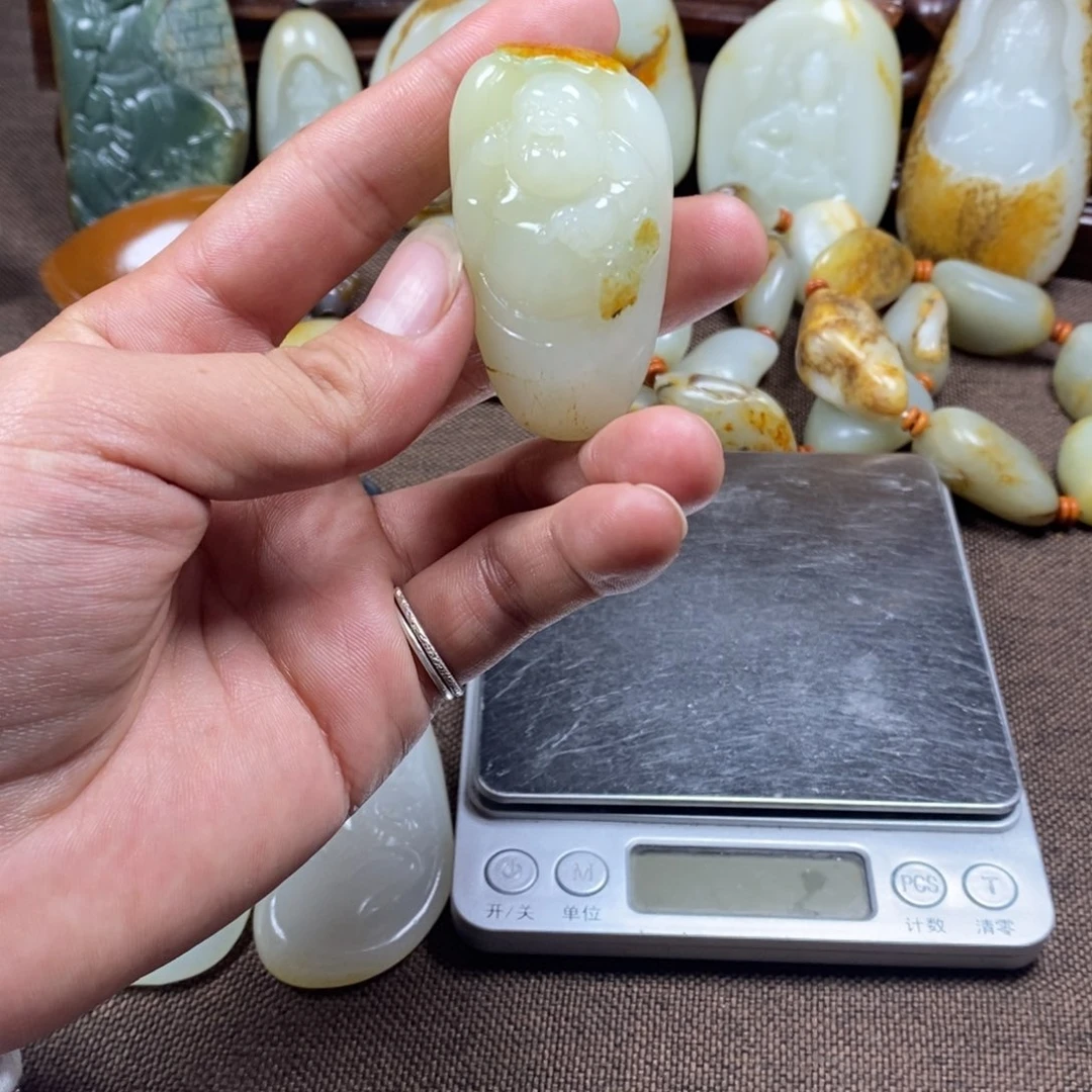 Y***和田玉未镶嵌挂件