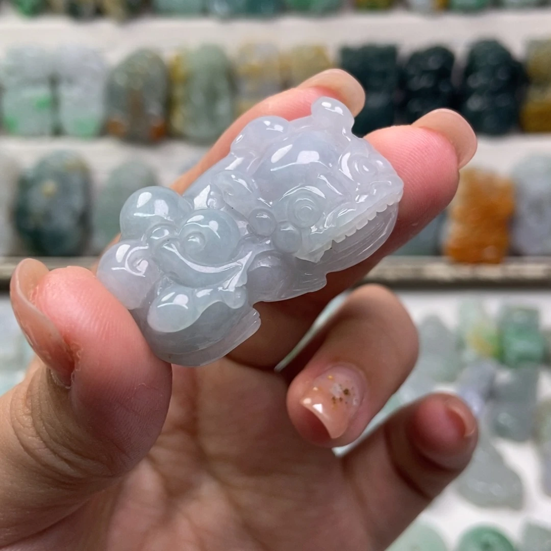 翡翠未镶嵌吊坠(赠链)