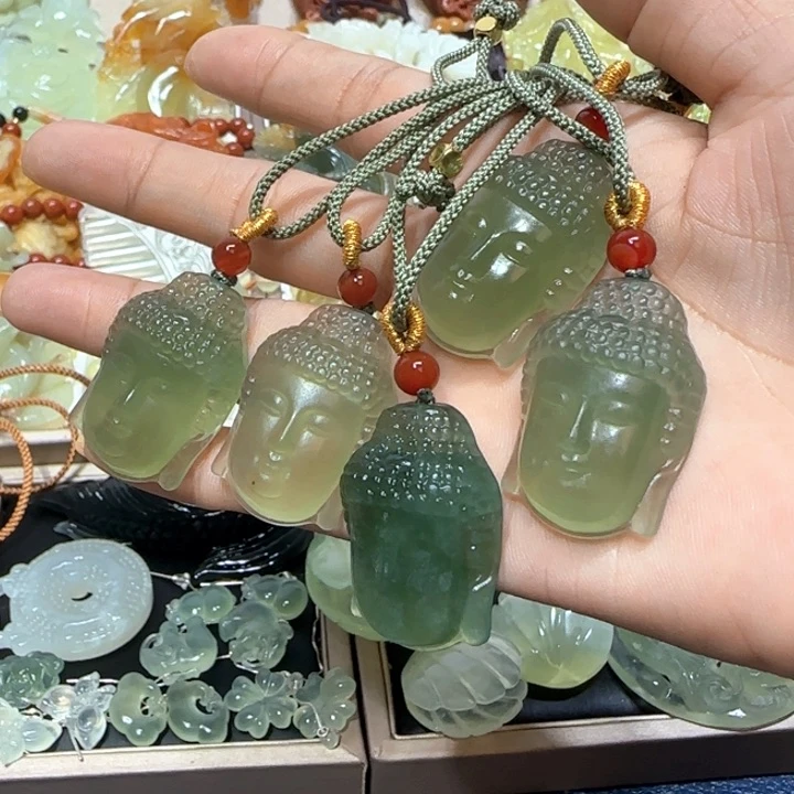 蛇纹石玉未镶嵌吊坠