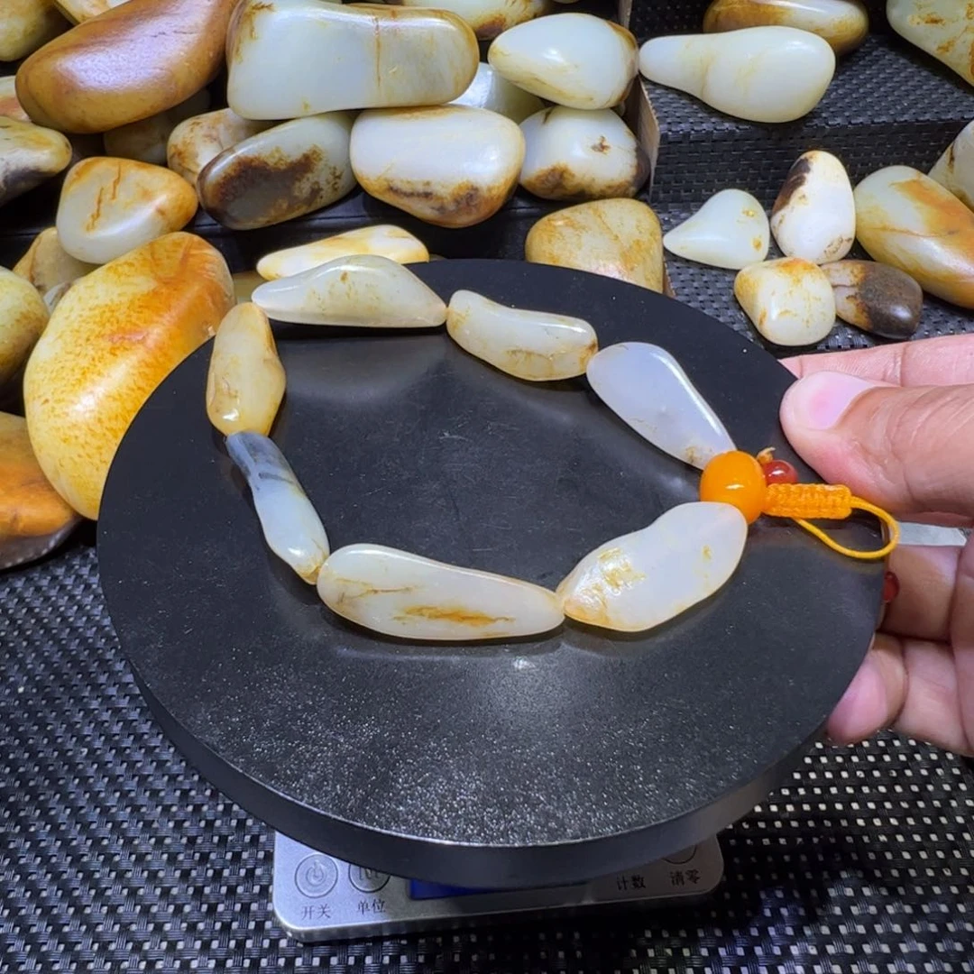 和田玉（子料）未镶嵌颈饰38