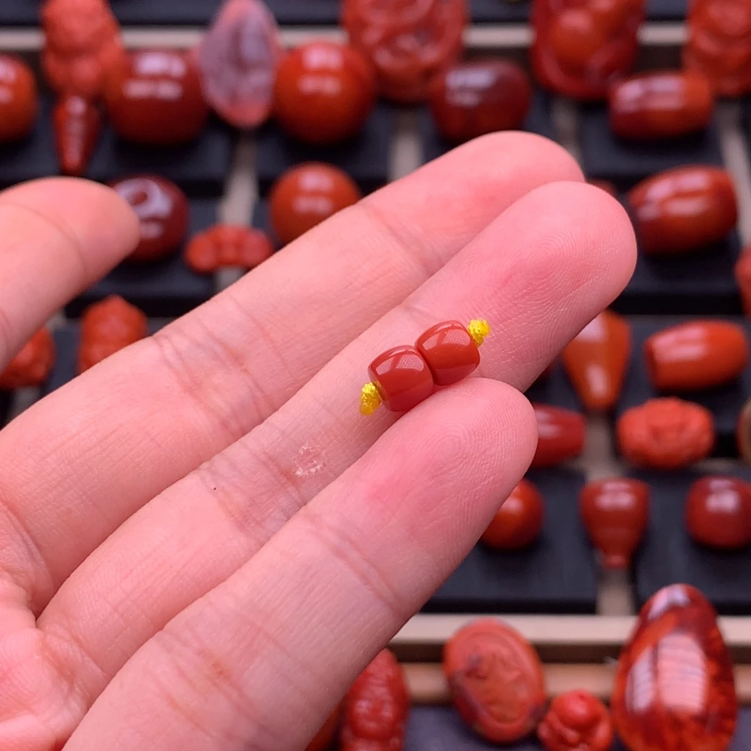 南红玛瑙未镶嵌原矿直切对珠5.5mm