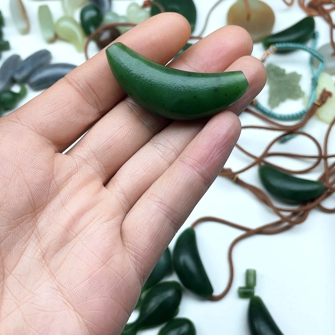 颈饰未镶嵌和田玉魅*