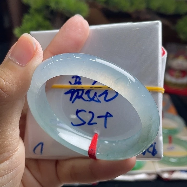 未镶嵌手镯翡翠9号 52+贵妃 炸光