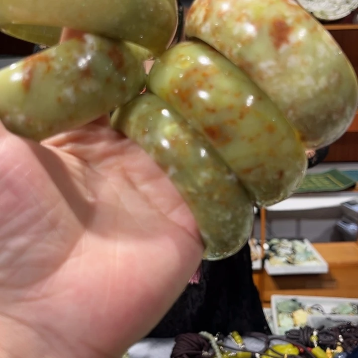 未镶嵌岫玉毛衣链