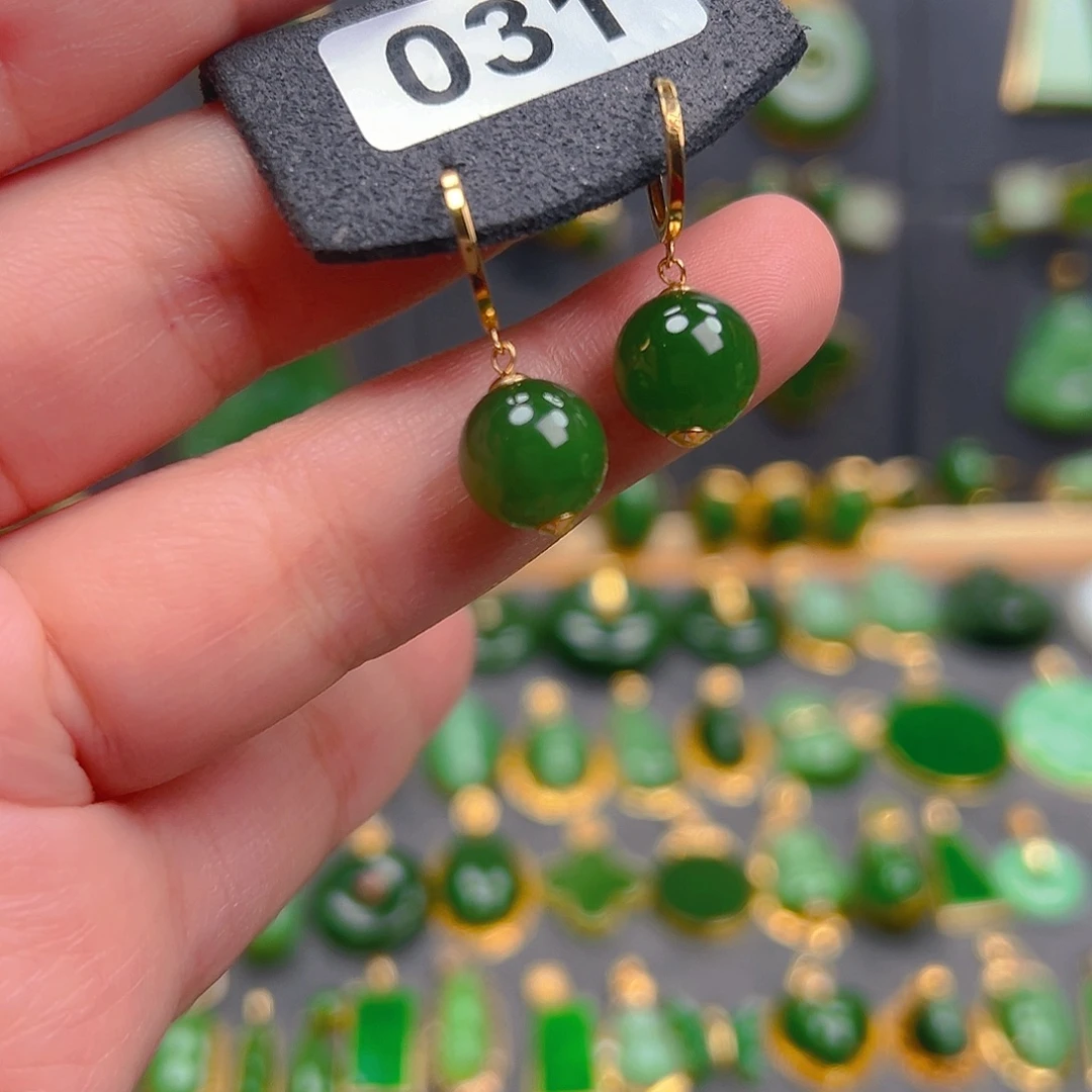 和田玉18K金镶嵌耳饰