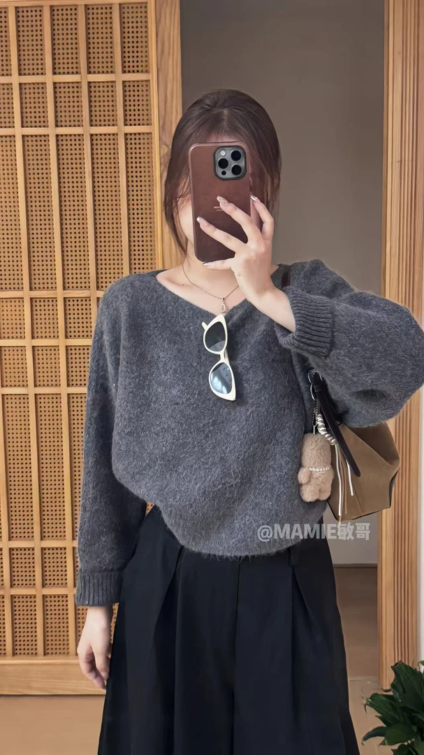 MAMIE【糯叽叽】秋冬百搭韩版宽领斜肩通勤高级感短款保暖毛衣