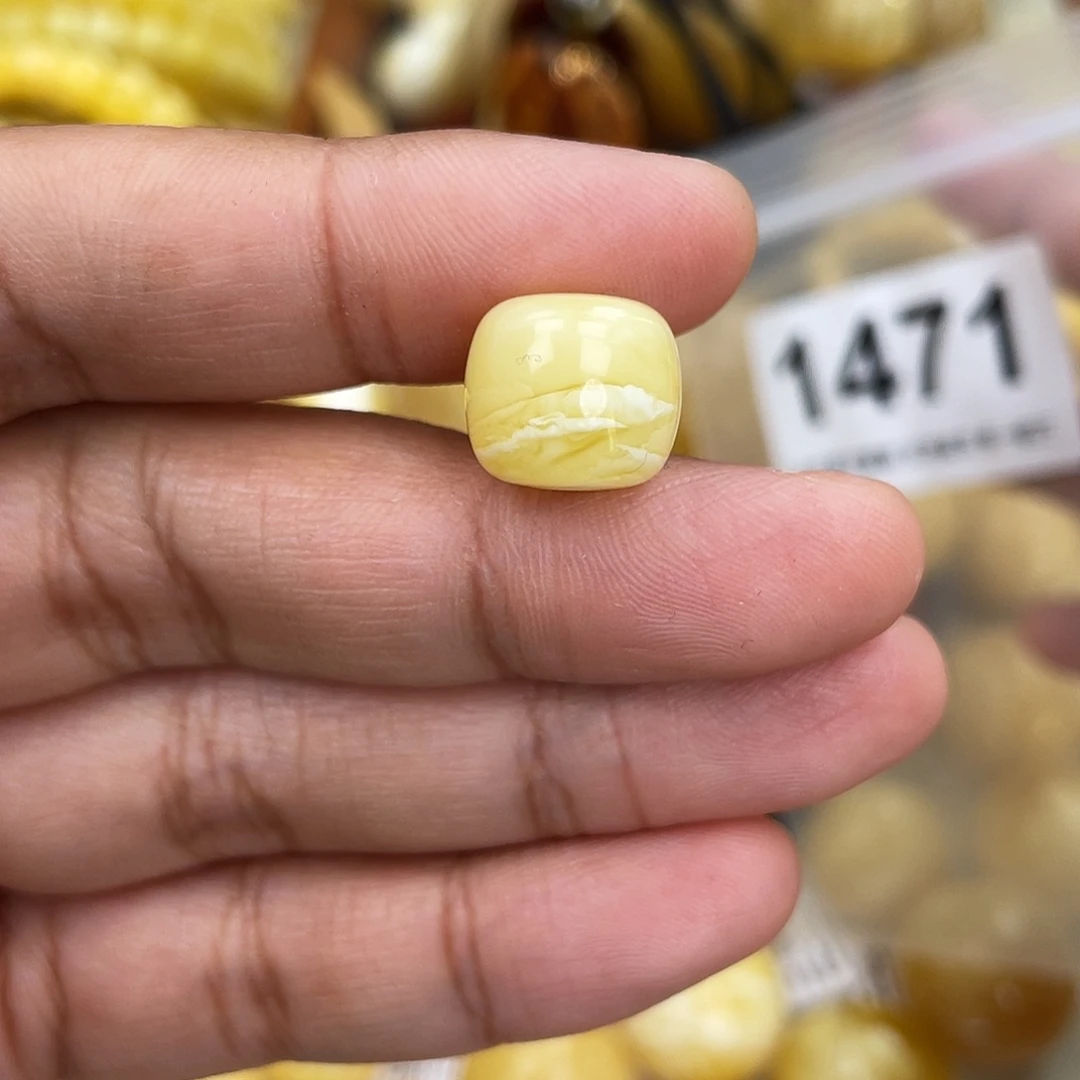 蜜蜡未镶嵌珠宝奇石平头12.7