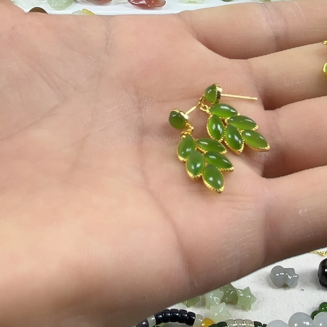 颈饰未镶嵌和田玉（糖玉）