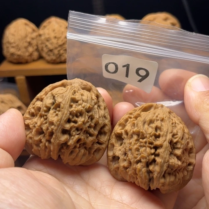 吊坠文玩核桃南疆43