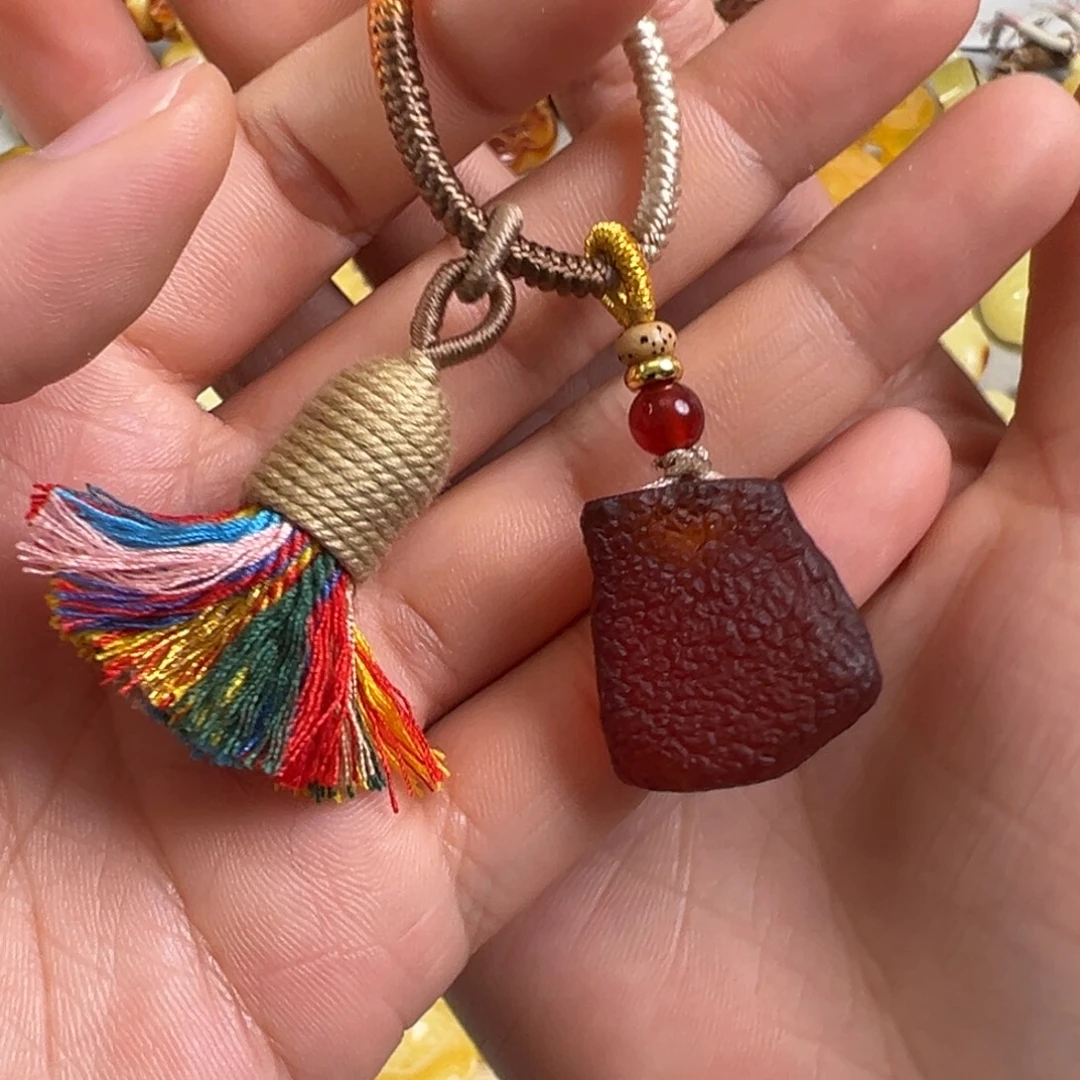 琥珀未镶嵌裸石琥珀