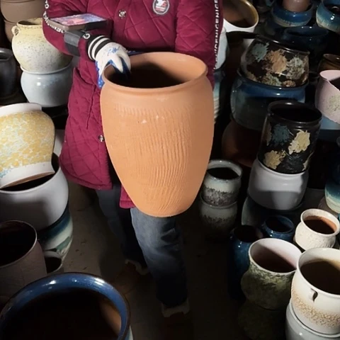 口27高41瑕疵底裂。