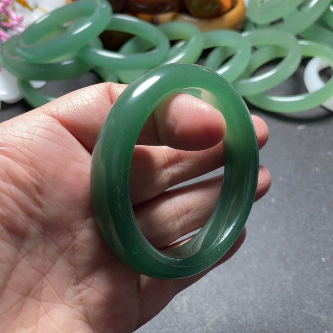 未镶嵌手链石英质玉（金丝玉）