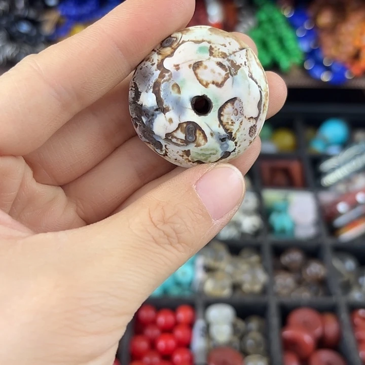 玛瑙/玉髓未镶嵌珠宝半成品风***人